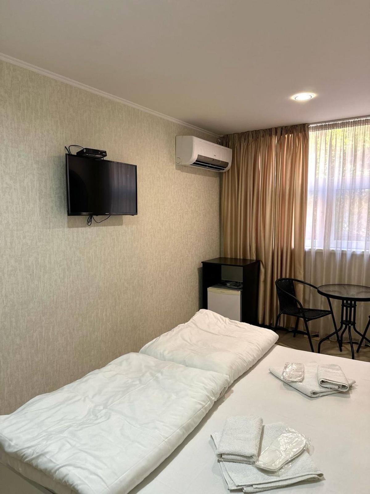 Hotel Alaverdi Palace Tbilisi Buitenkant foto