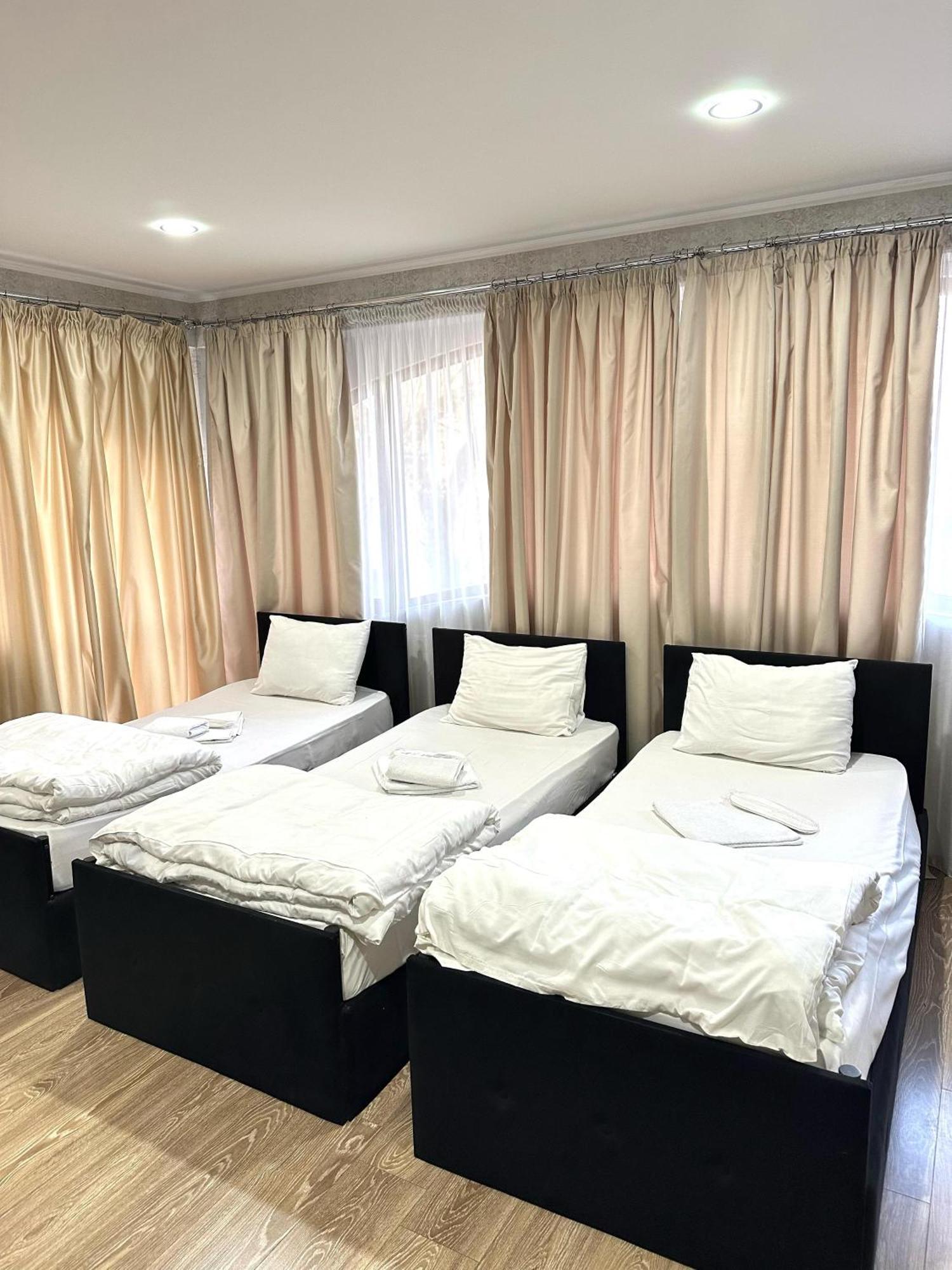 Hotel Alaverdi Palace Tbilisi Buitenkant foto