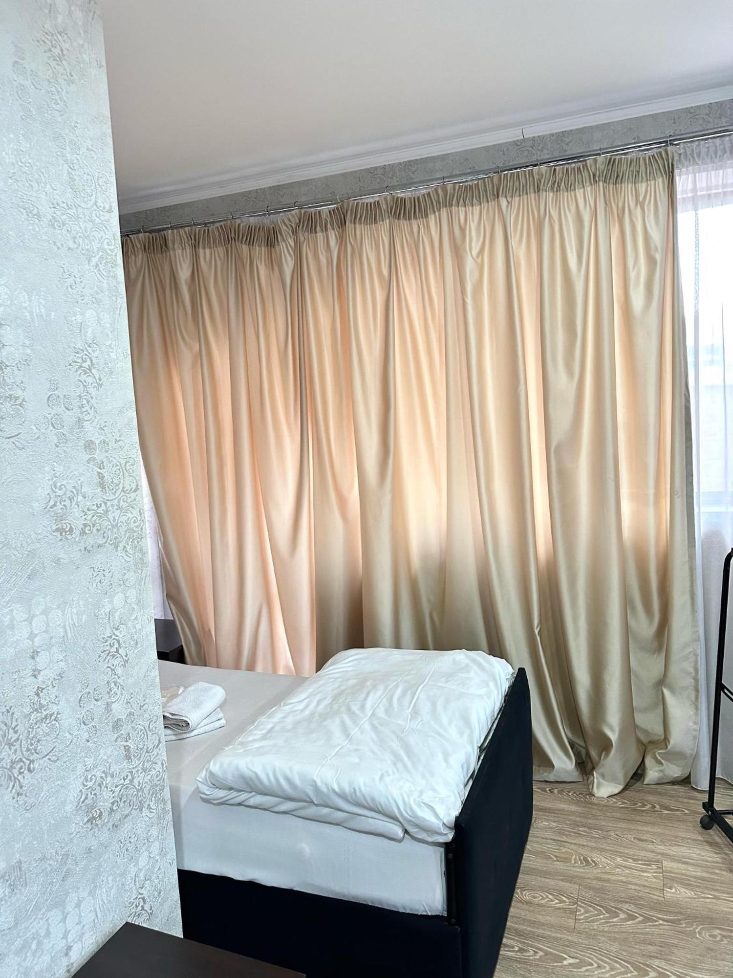 Hotel Alaverdi Palace Tbilisi Buitenkant foto