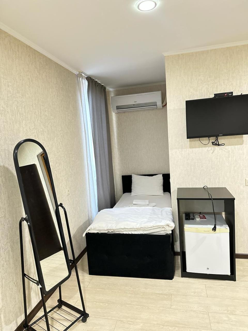 Hotel Alaverdi Palace Tbilisi Buitenkant foto