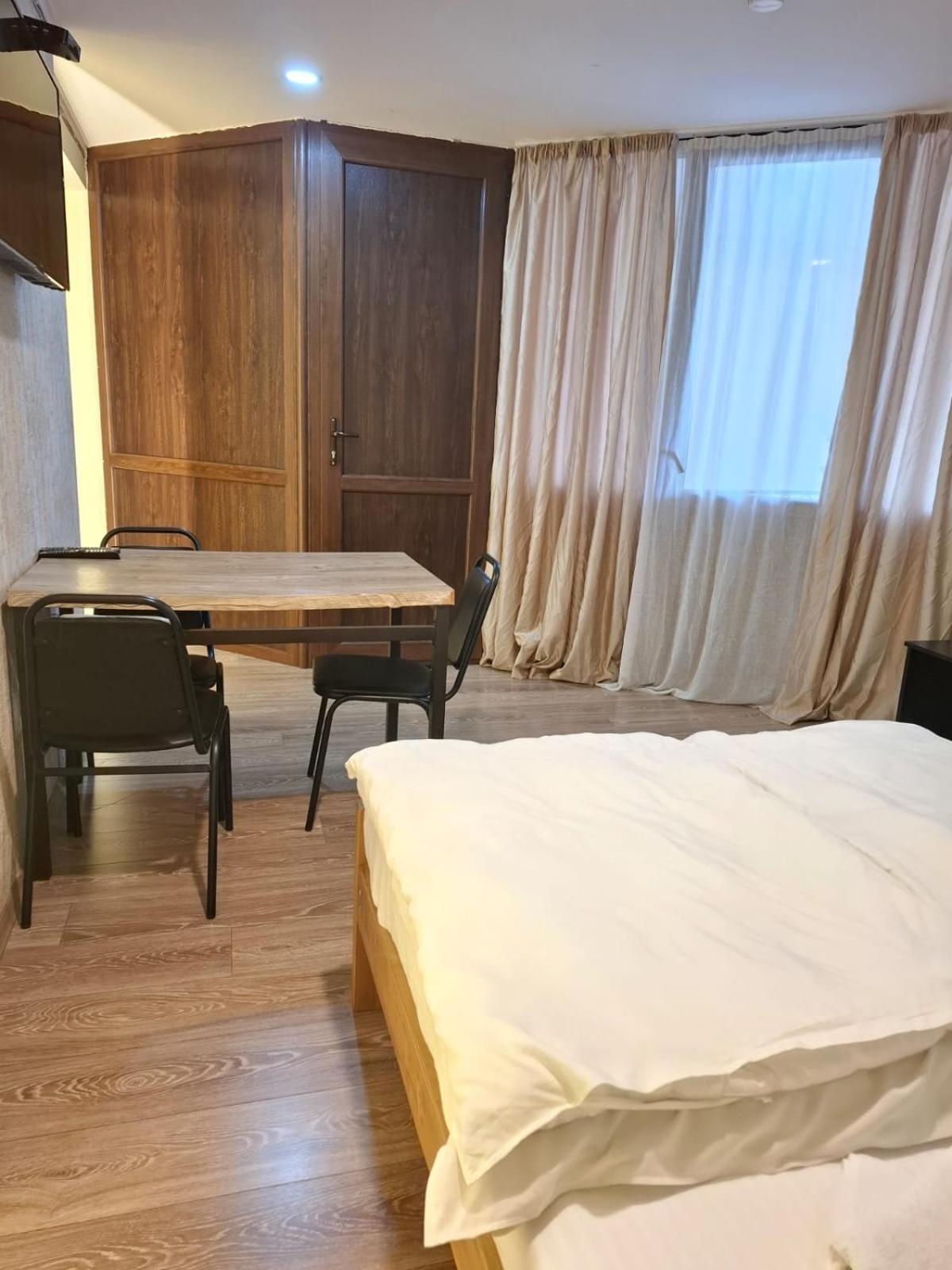 Hotel Alaverdi Palace Tbilisi Buitenkant foto