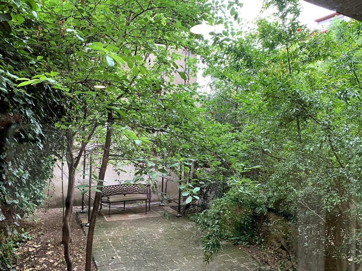 Hotel Alaverdi Palace Tbilisi Buitenkant foto